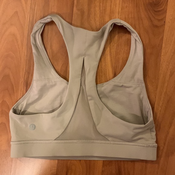 Lululemon bra - Picture 2 of 4